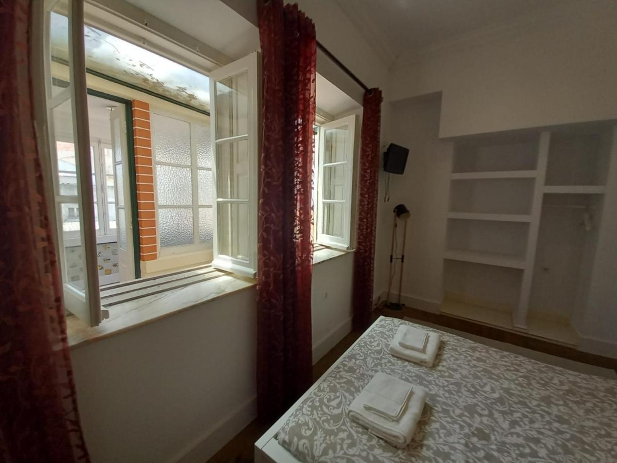 Casa Blanca Hostel Peniche Bagian luar foto
