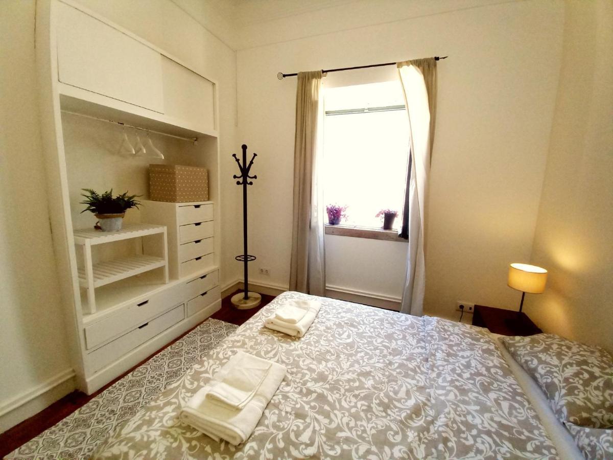Casa Blanca Hostel Peniche Bagian luar foto