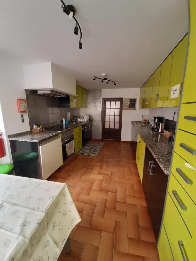 Casa Blanca Hostel Peniche Bagian luar foto