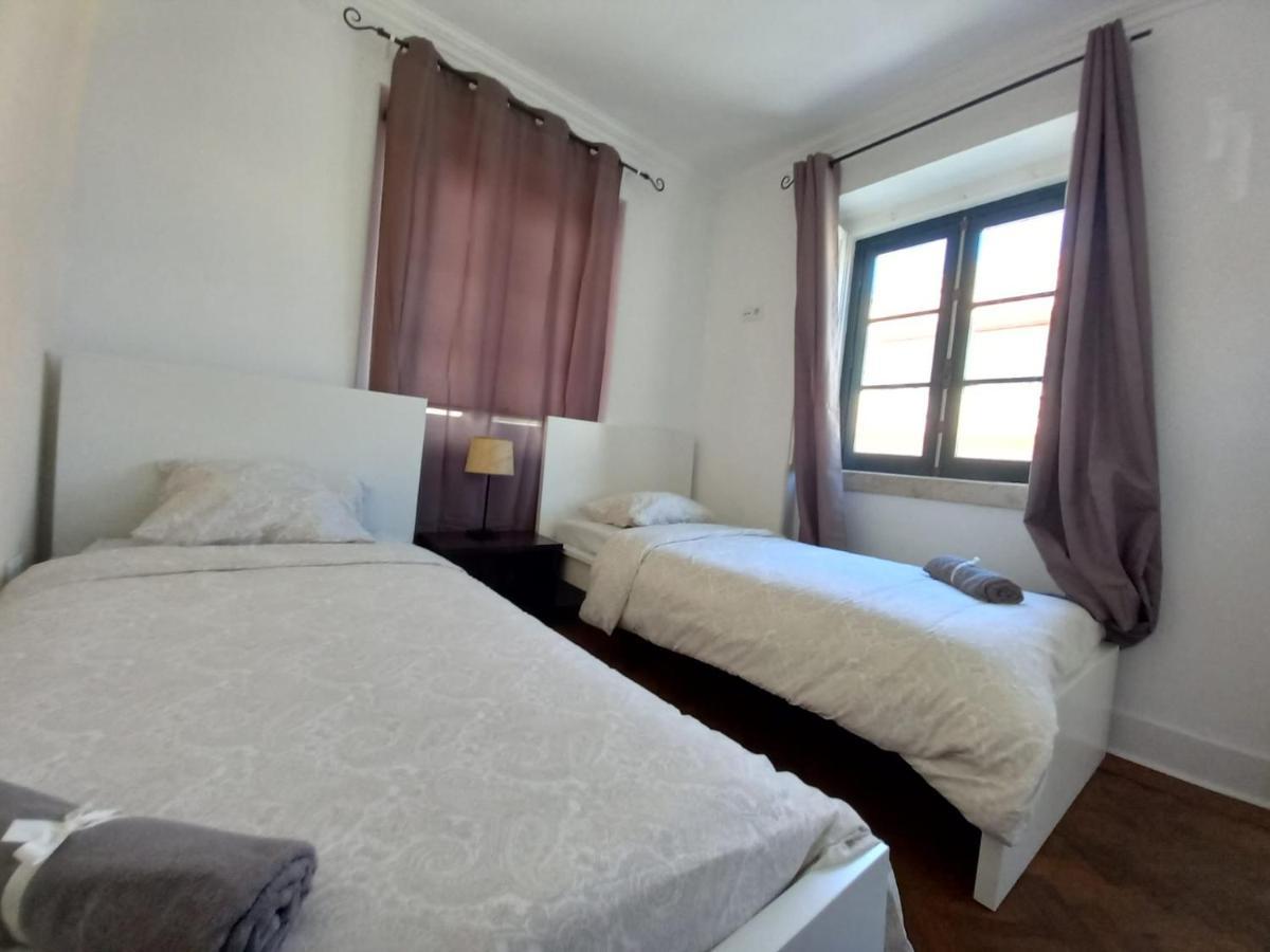 Casa Blanca Hostel Peniche Bagian luar foto