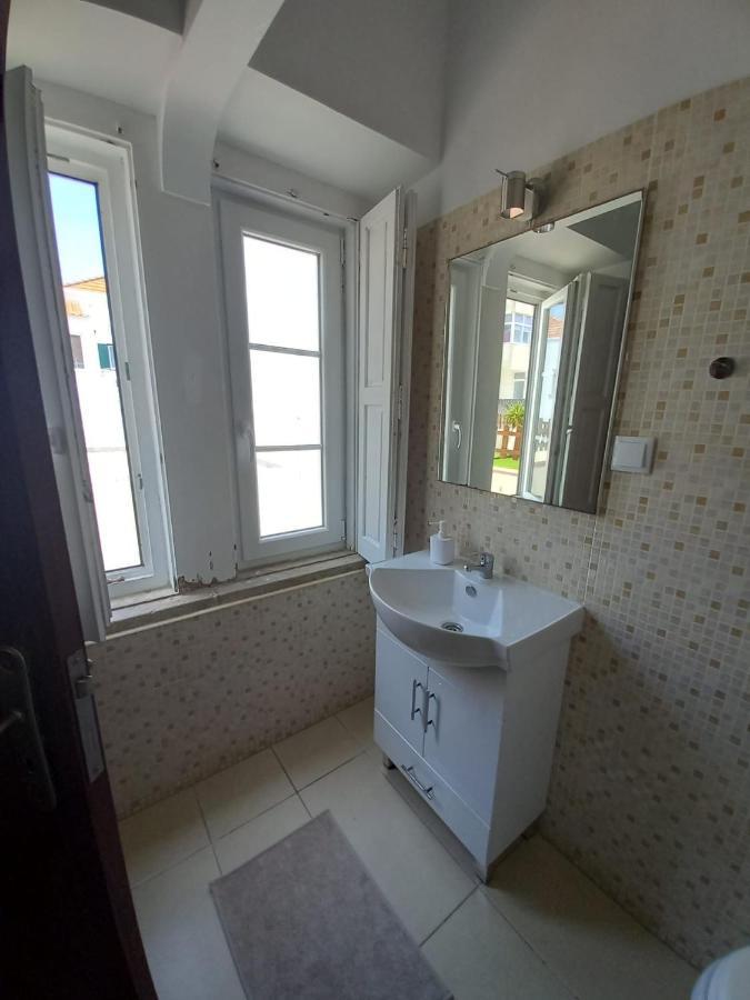 Casa Blanca Hostel Peniche Bagian luar foto